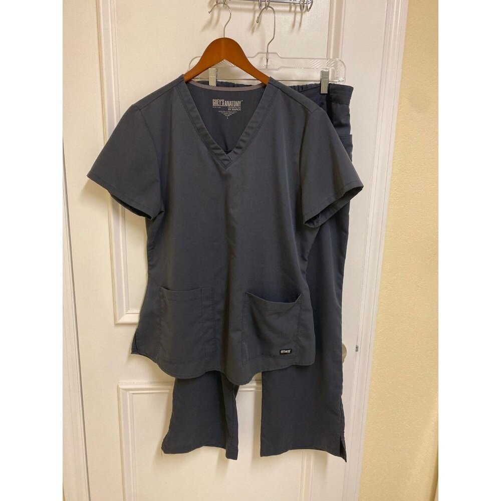 Grey’s Anatomy Charcoal Grey Scrub Uniform Set Size Large & Medium Petite Pants